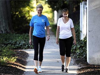 खाने के बाद थोड़ी देर टहलने से मोटापा ही नहीं ये बीमारियों भी रहती हैं दूर